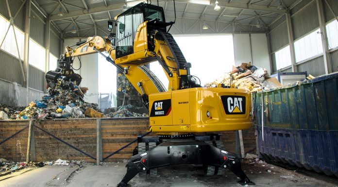 Cat Umschlagbagger MH3022